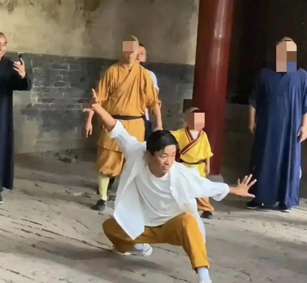 从小看《少林寺》电影，对方丈、觉远师傅、觉远小和尚、色空、悟空印象特别深！应该是