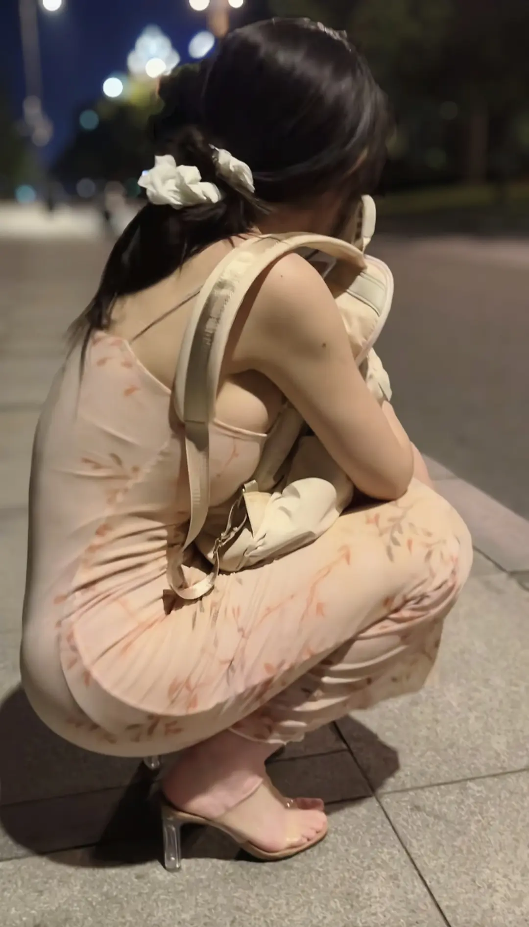 大晚上的也没个车，谁来接我一下？