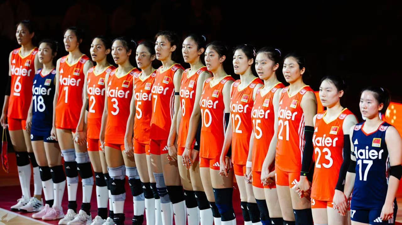 好难过，好可惜。
女排世锦赛1/8决赛，中国女排1:3不敌法国女排，无缘八强，真