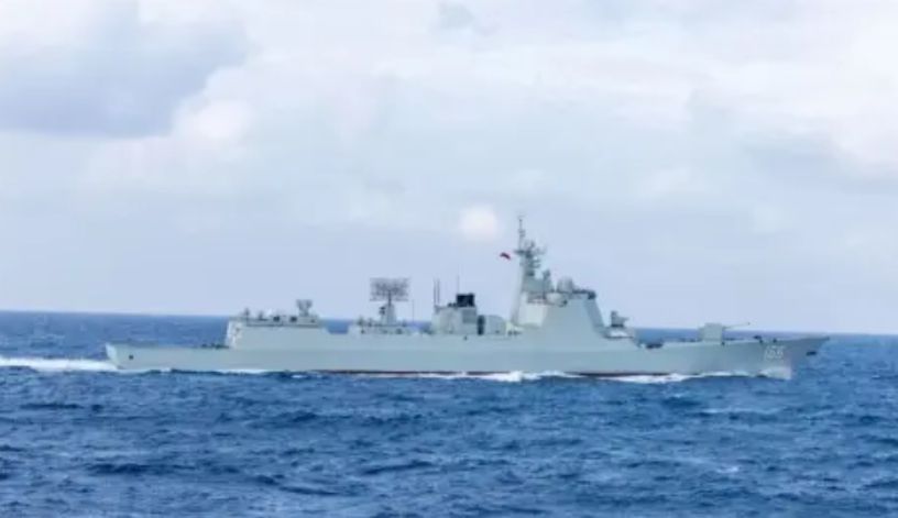 第4批次052D即将全部亮相，迎来盾舰服役高峰，全新型号正在路上？
今年海军迎来