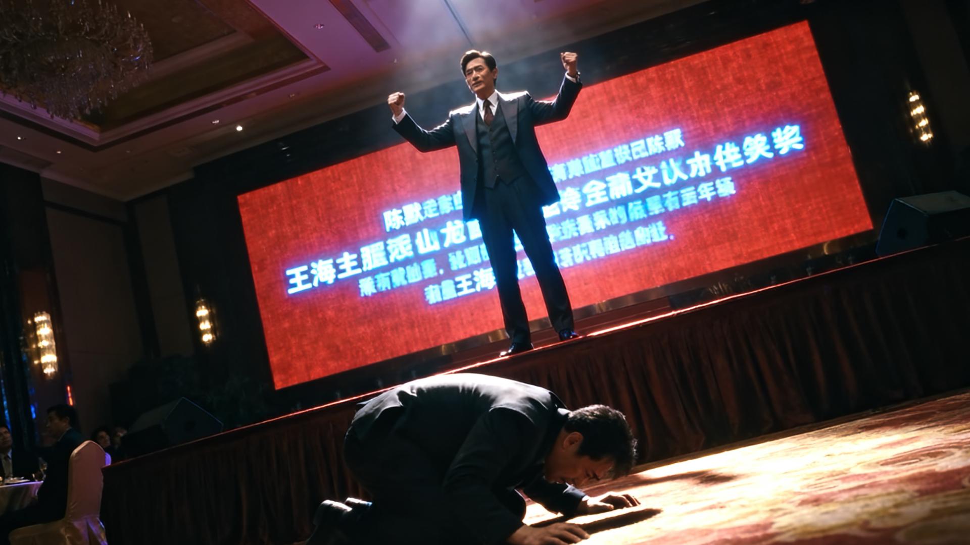 故事：替兄弟扛罪三年，他夺我公司睡我女友，我开滴滴却被百亿大佬“请”进豪宅