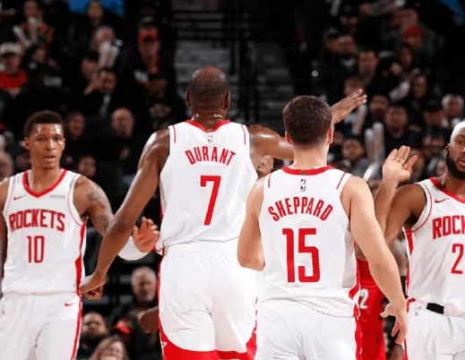  能不摔杯为号吗！火箭全队三分44中10、命中率仅22.7%。杜兰特一人三分9中