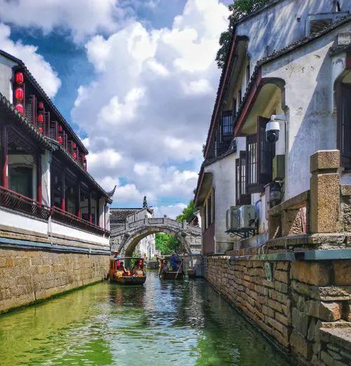 中国最知名的5个“州”：
1、小桥流水——苏州
5、？？
哪个城市可以算是第5个