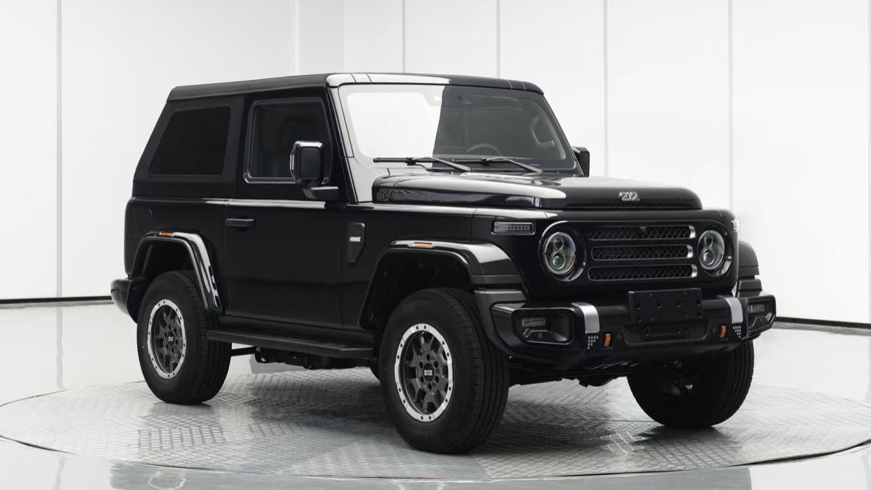 国产硬派越野上新！212三门T10+柴油版亮相，尺寸碾压同级，露营党狂喜