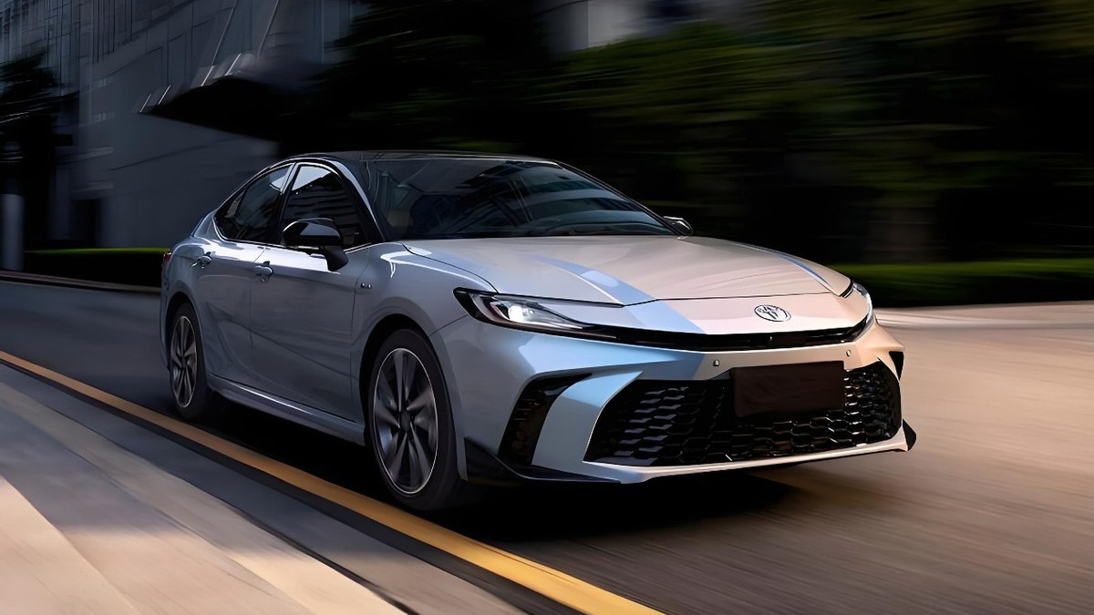 单月销量冲破1万7，丰田凯美瑞的含金量，20年之后居然还在提升？