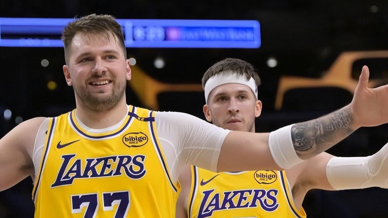 湖人客场惜败篮网，争议判罚引爆赛场