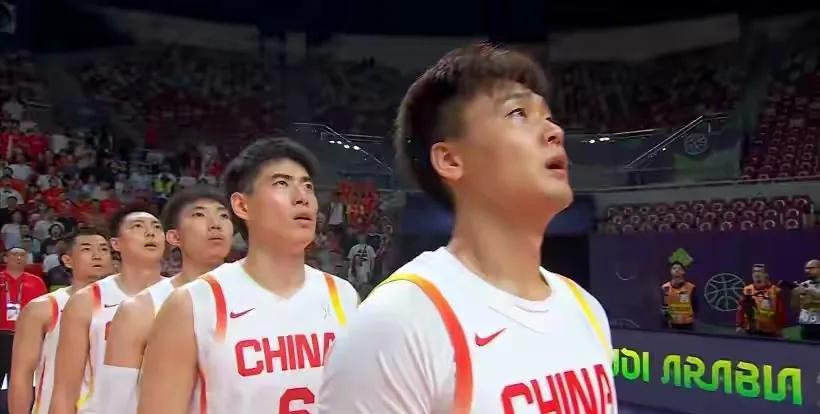 #中国男篮此次亚洲杯展现了何种精神#
本届中国男篮虽然没有大牌球星，但是展现出来