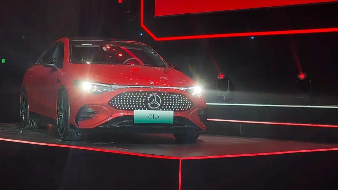 奔驰纯电CLA联动电竞音乐节，传奇永不熄灭！