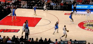 哥俩好666！NBA的雷火大战极具观赏性，火箭的格林与伊森这俩兄弟基情满满，互相