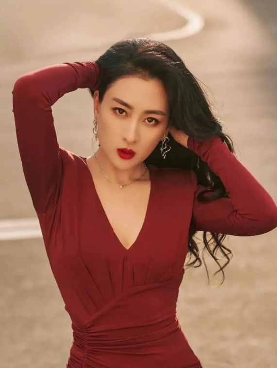 马苏的家庭成员


父母

• 父亲：马苏的父亲姓马，他和马苏的母亲一起，将女儿