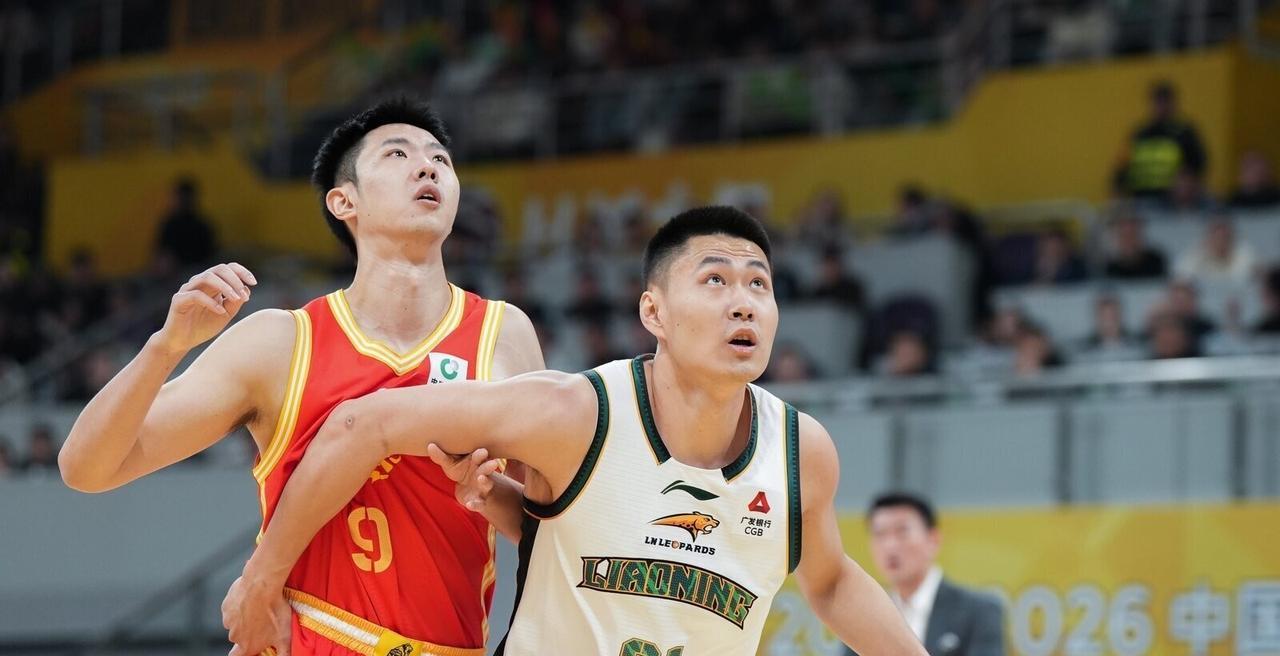 辽宁男篮，“比肩”四川男篮！
客场64-96不敌卫冕冠军浙江广厦之后，辽宁男篮不