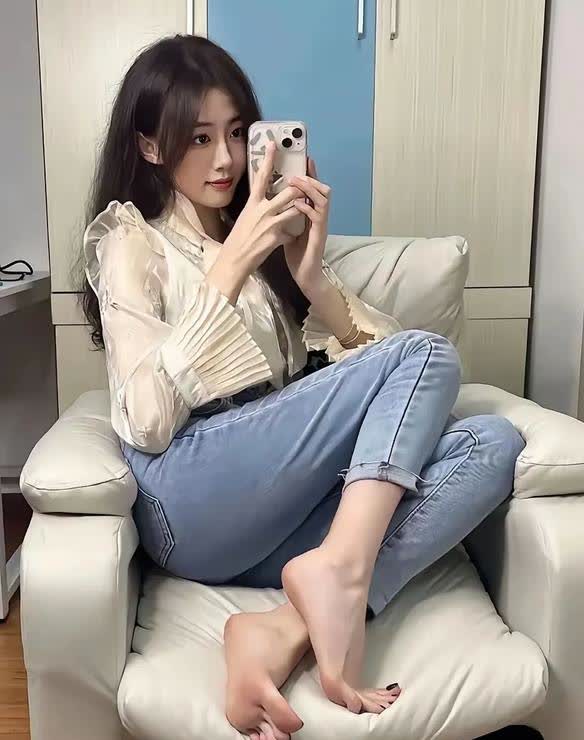 为什么哈萨克斯坦人长得像黄种人？
哈萨克斯坦人有长得像黄种人的，这和其民族构成