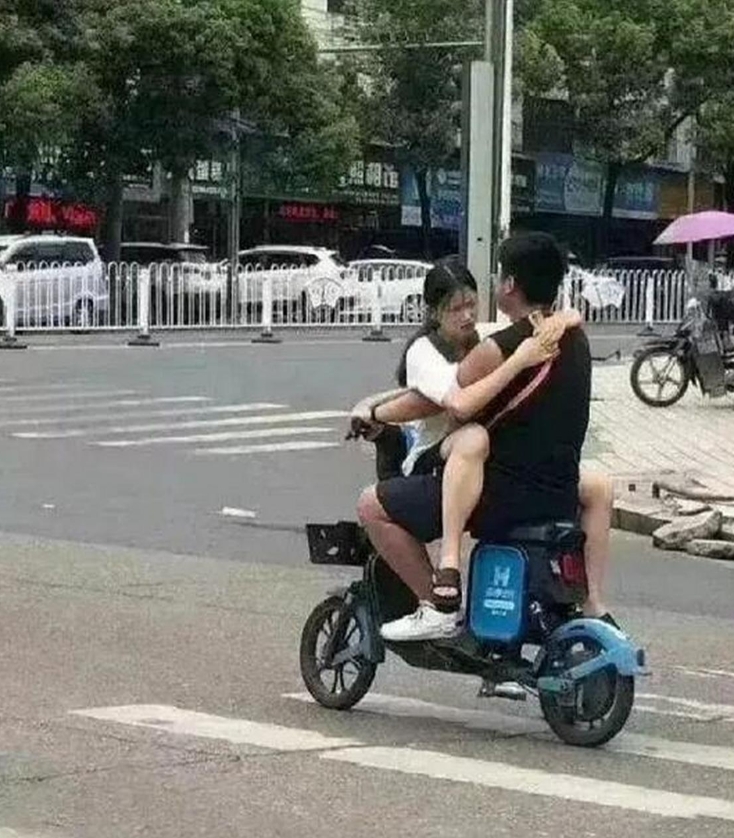 有房有车有什么用？人家有老婆