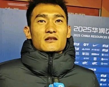 泪目！廖力生赛后这番话让山东球迷破防了
成都蓉城客场3-0掀翻山东泰山！焦点人物