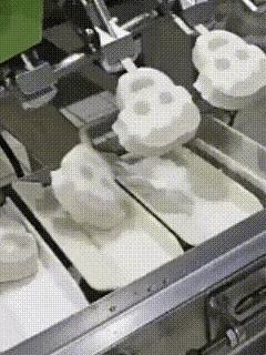 这就叫一子错满盘皆落索～