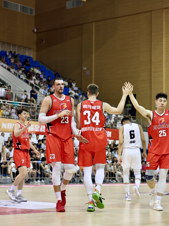 7.22常规赛：合肥狂风VS长沙勇胜

主场再战，锁定胜局！

7月22日19: