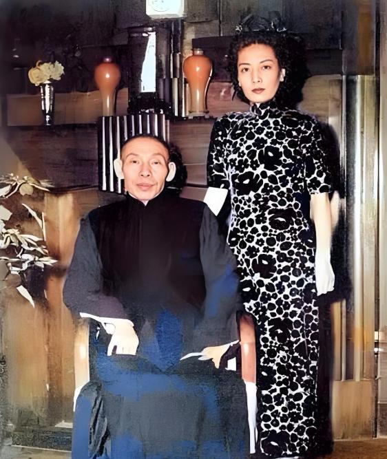 杜月笙六十大寿，梅兰芳、孟小冬同台演出，两人却未见面。



1935年，上海滩