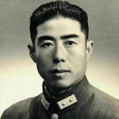 1944年，被称为“大汉奸”的郭绍绪邀请日军高官来家做客。看着满满一桌子菜，日军
