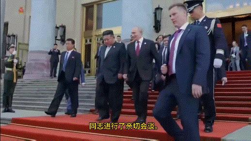 朝鲜公开金正恩访华纪录片，与普京在车中交谈，全程笑得合不拢嘴
金正恩访华结束后返