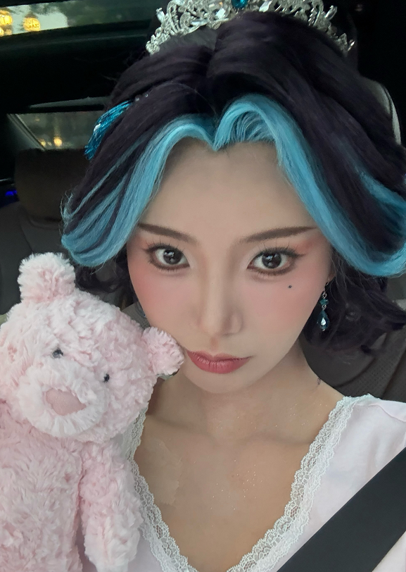 浩浩妈王星辰的这组妆造如何？