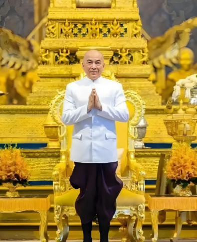 泰国和柬埔寨在边境发生激烈的交火，柬王西哈莫尼到现在都没有发声。

柬王西哈莫尼