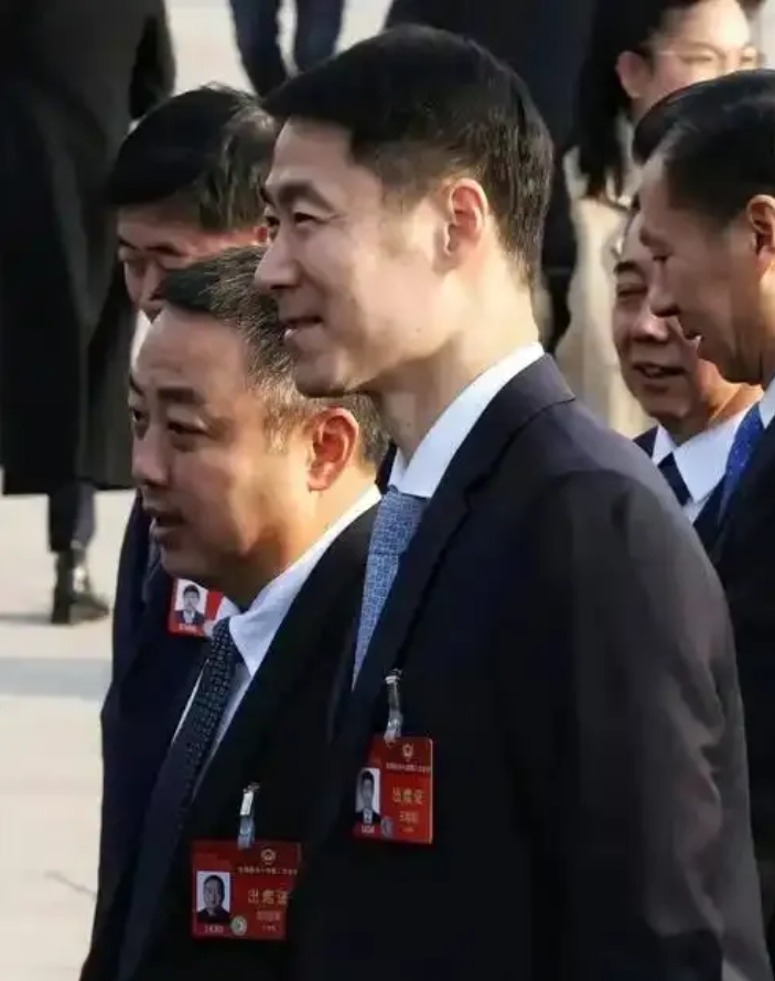 乒乓球汲取羽毛球教训，不要再发生李永波指导裸辞后，羽毛球队经历长期阵痛。
乒乓球