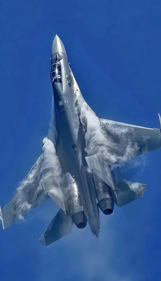 美军怎么也想不通，自家王牌 F-35 刚从日本基地点火起飞，还没飞出 200 公