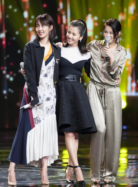 刘涛，168cm，三美同框，才知道谁最美。