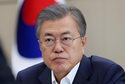 文在寅悬着的心终于可以放下来了。李在明的当选，其实也是文在寅的成功。2年前，文在