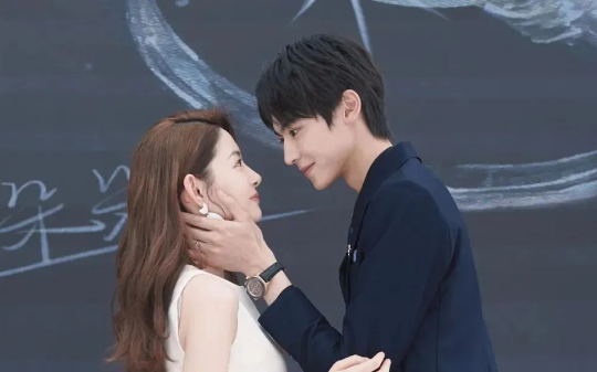 老公的替身上位后，我把他逼疯了