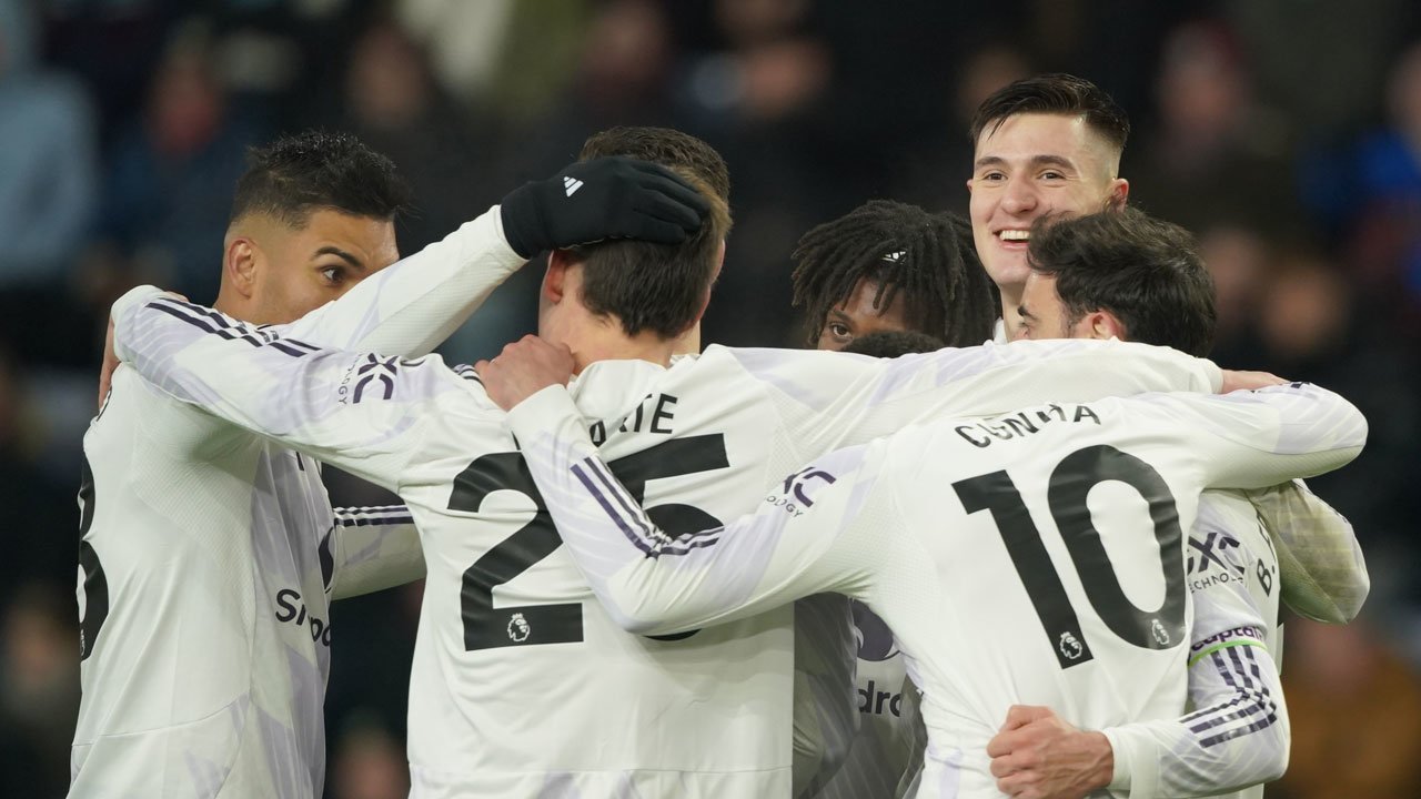 想要表现得更好，曼联建议引进这位巴塞罗那的中场球员