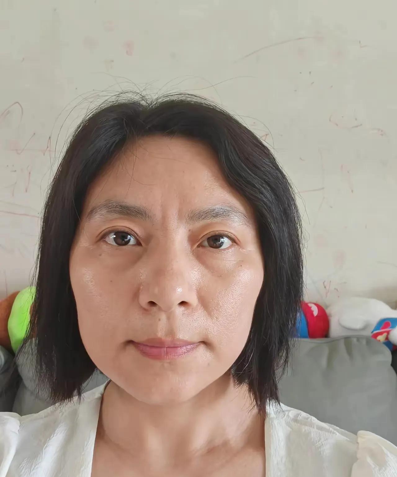 不知道你们身边有没有那样一种女人，长得很胖，但是碰到人就说，女人不能太瘦了，太瘦