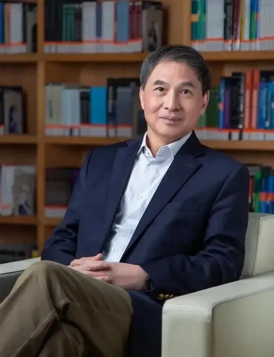 新加坡著名学者、香港中文大学公共政策学院院长郑永年：美国“调停”俄乌，他对自己的