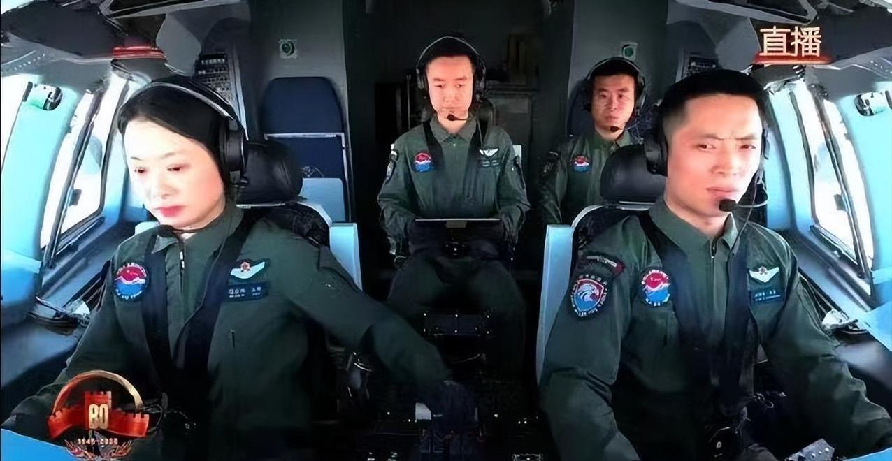 九三阅兵女机长身份曝光！私生活被爆出，牺牲太大！老公身份不简单，还被央视特意点名