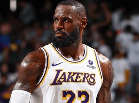 詹姆斯今日证明，他并不在意个人数据或荣誉。他最终只关心一件事——赢球。