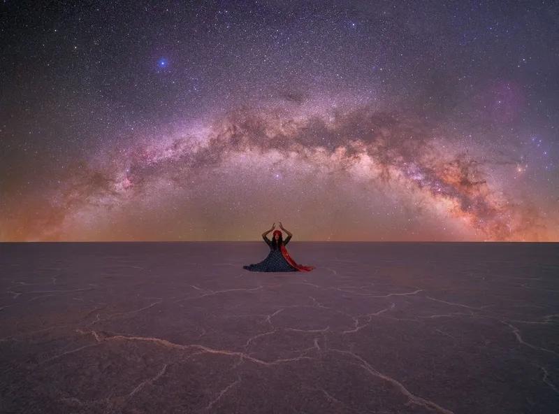 人马座A是个很神秘强大的存在呢。在宇宙中，像银河系和仙女座这样的星系碰撞时会有引