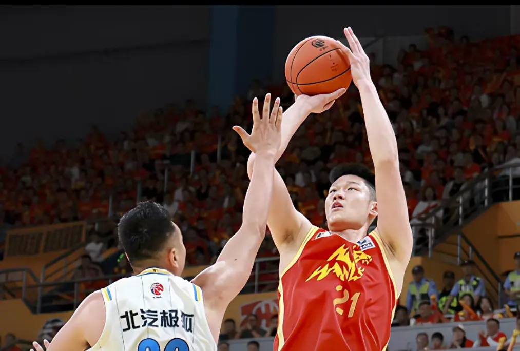 广厦和北京，谁能最终夺得冠军？