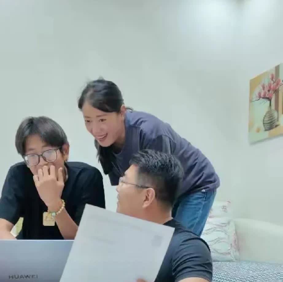 人生励志之山东陈州
一位失去双腿的励志青年，没有太高的学历，没有优越的家庭背景