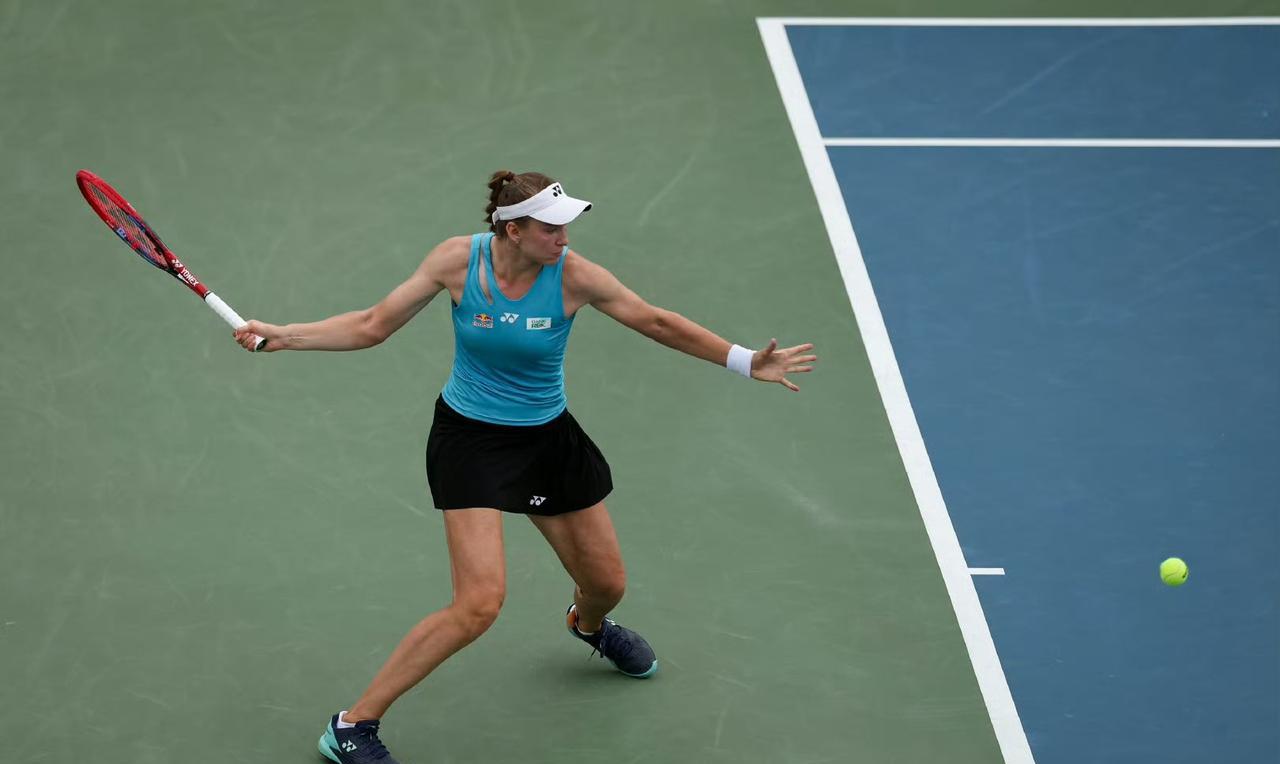 莱巴金娜晋级第三轮