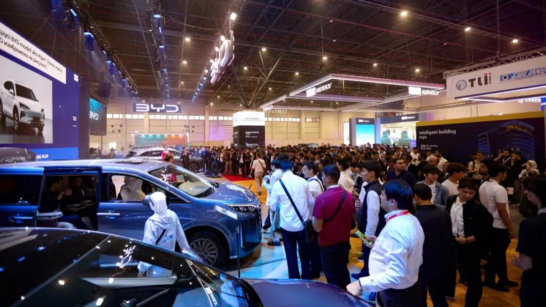 比亚迪1-10月销售370万辆 天神之眼车型累计超200万辆