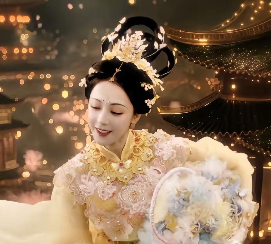 今天很多人看了迪丽热巴的天女散花舞蹈，都惊叹她太美了！我倒没有觉得怎么样。
中国