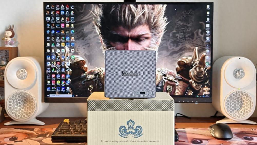 5盘位迷你NAS新标杆！零刻ME Pro上手体验：小巧能打还好看