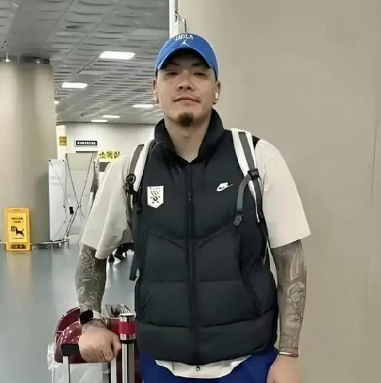意外，国足让人“惊”喜，“明星风范”令人瞠目！
       东亚杯最后一战，国