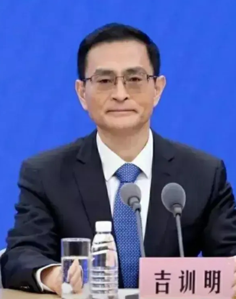 不查不知道，一查吓一跳，新任协和医学院院校长吉训明可真不简单！

2023年当选