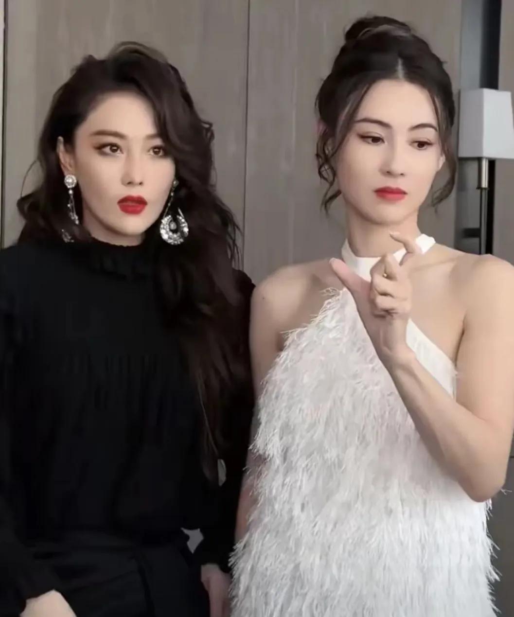 张柏芝说：“比自己美”的也只有黎姿，言下之意，除了黎姿就没有人比她美了。
娱乐圈