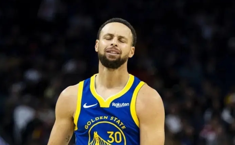 勇士输的太冤了，但是就是输了，那么这三人必须背锅：
1，科尔，今天硬怼裁判没有问