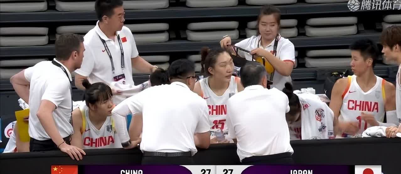 宫鲁鸣如果一意孤行坚持用杨力维，中国女篮危矣。

杨力维从来都没有把张子宇的