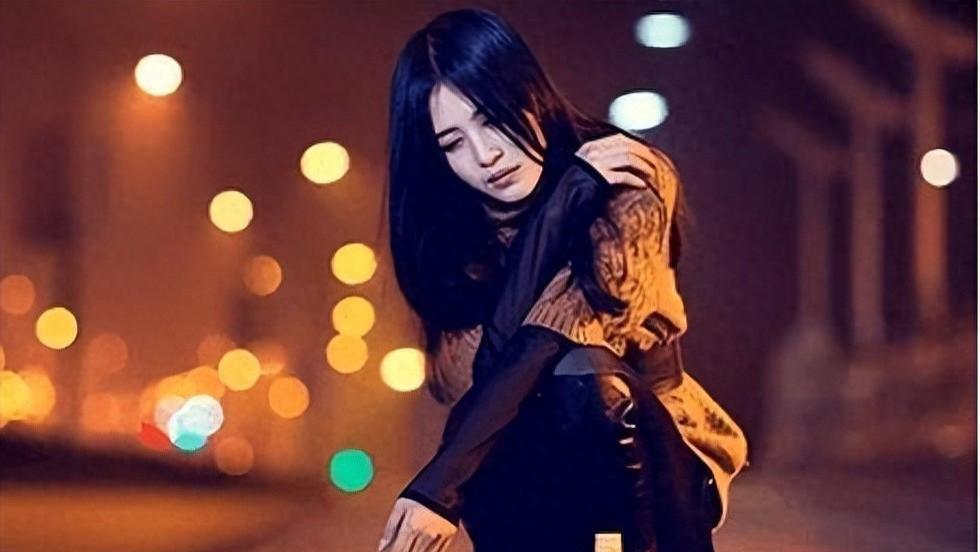 老公当我是草，情人当我是宝，不爱我的老公和爱我情人该如何选择