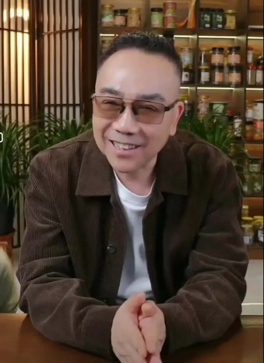 杨议感叹：唉，虎落平阳……