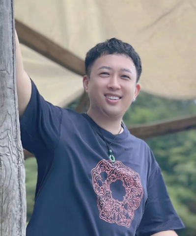 发现没
于正和他解约的艺人都红了
宋威龙刚刚凭《骄阳似我》再爆
河健麒转战短剧，